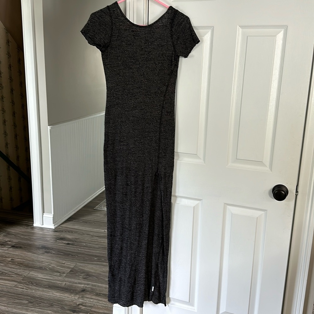 Free people gray short sleeve long summer dress slit in front size small.